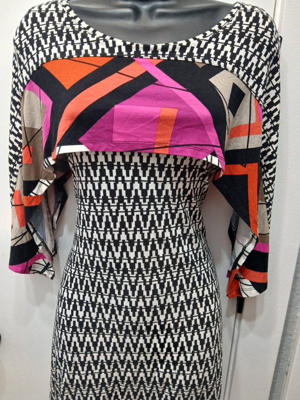 Multiples Geo Tunic/Mini - Picture 11 of 12